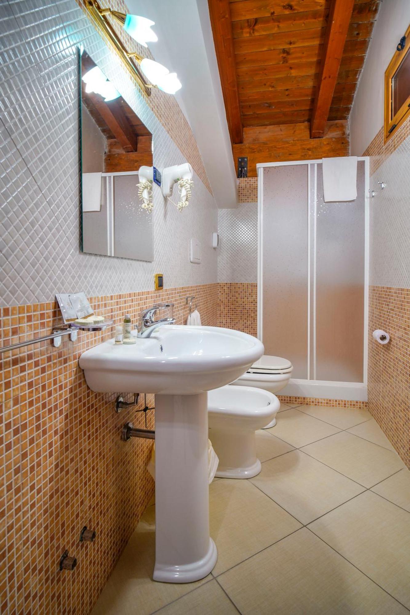 Tenuta Un Posto Al Sole Luxury B&B Rossano Stazione Exterior foto